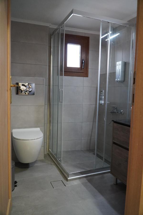 Modern Apartment In Οld Τown Thessaloniki Buitenkant foto