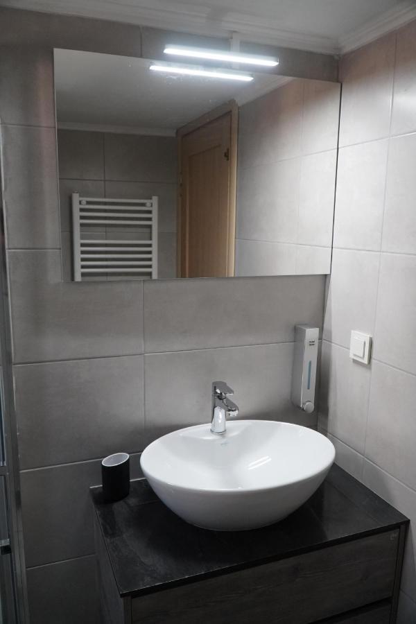 Modern Apartment In Οld Τown Thessaloniki Buitenkant foto